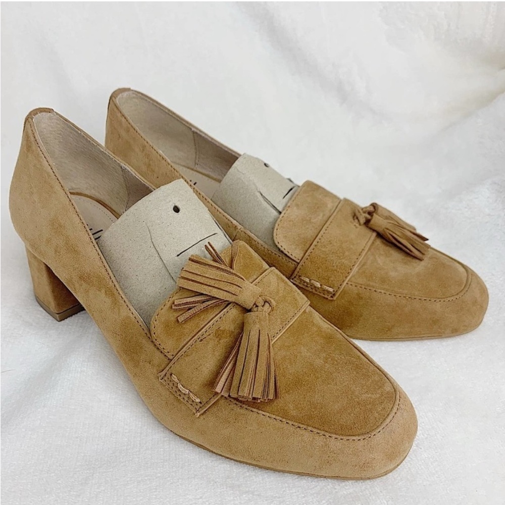 New J. Jill. Camel Tan Suede Leather Loafers Size 6.5